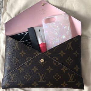 Brand New Louis Vuitton Pochette